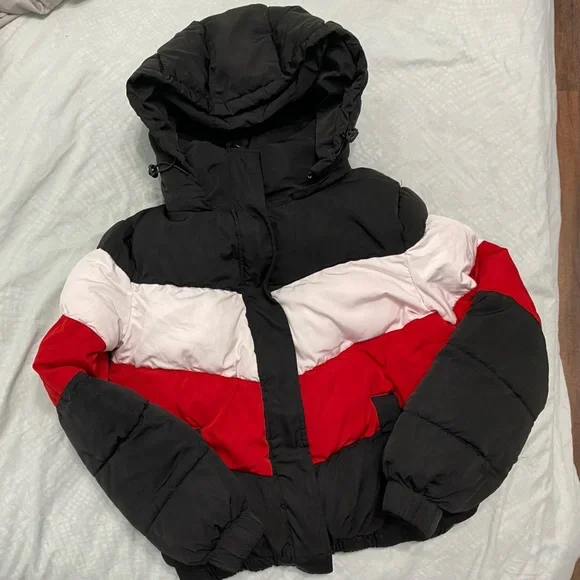 Unique Jacket. - Picture 2 of 4